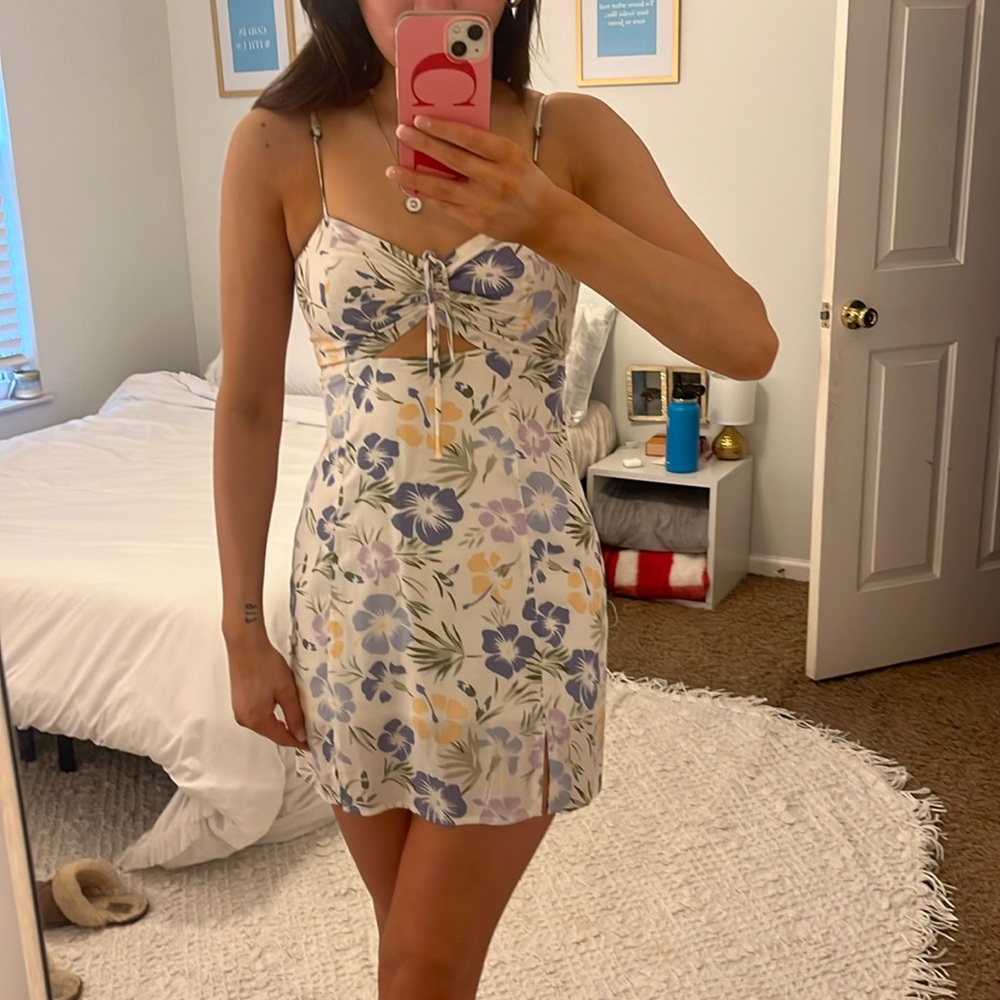 Mini Floral Spring/Summer Dress!